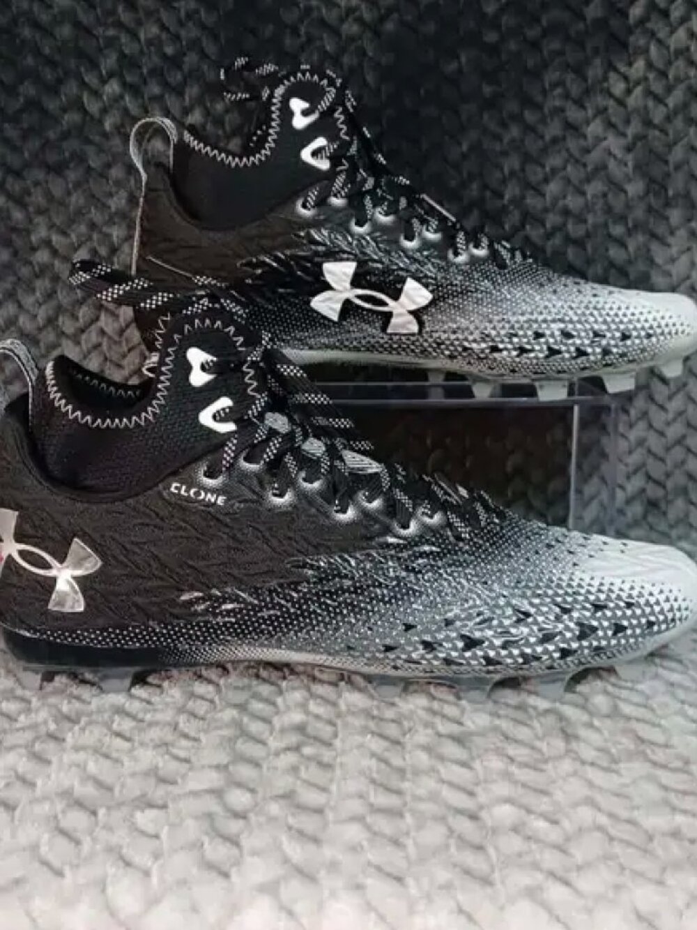 NWT Under Armour Men's Black & White Gradient Athletic Cleats - Picture 1 of 7